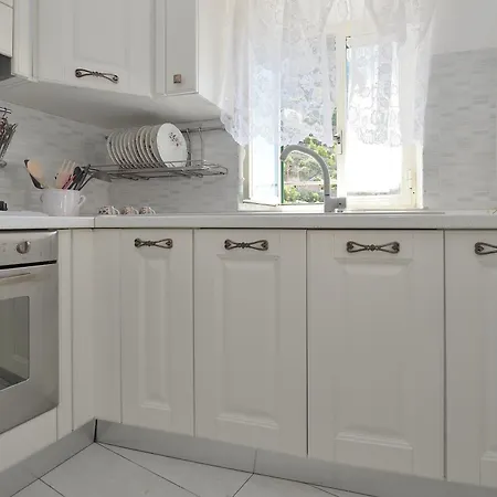 Andrea's House * Минори