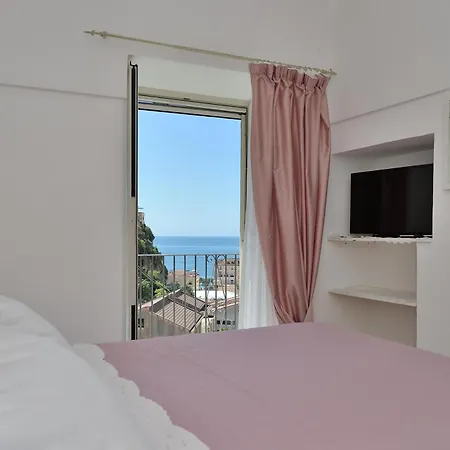 Дом отдыха Andrea's House *