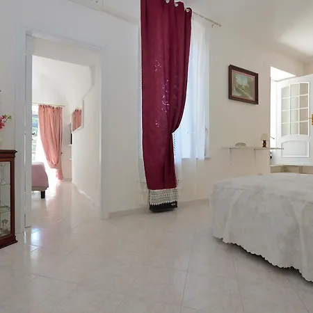 Andrea's House Дом отдыха Минори